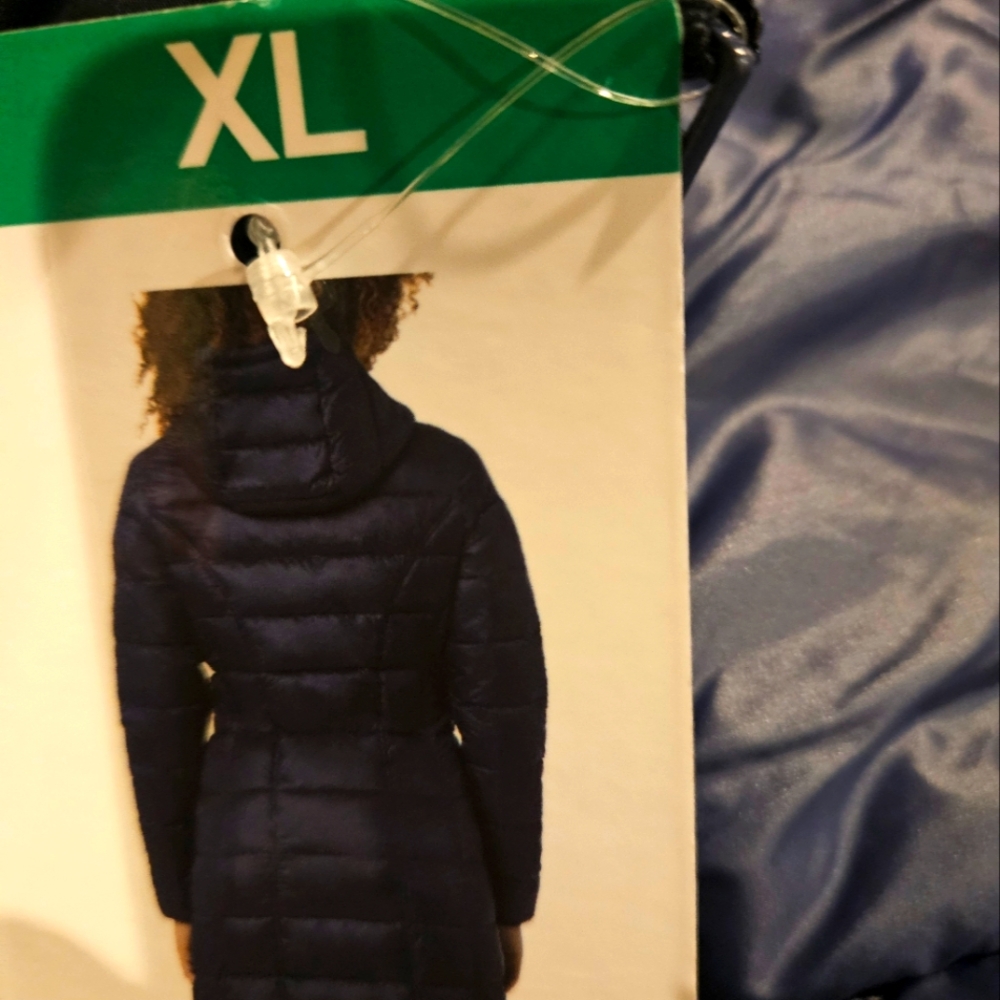 Adventure Navy Puffer Jacket - Picture 3 of 3